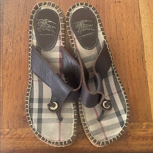 Burberry Shoes - Burberry Check Pattern Sandals with Brown Leather